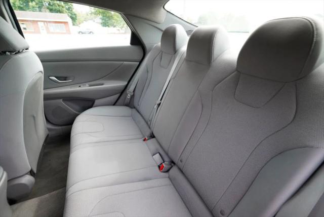 2021 Hyundai Elantra SE