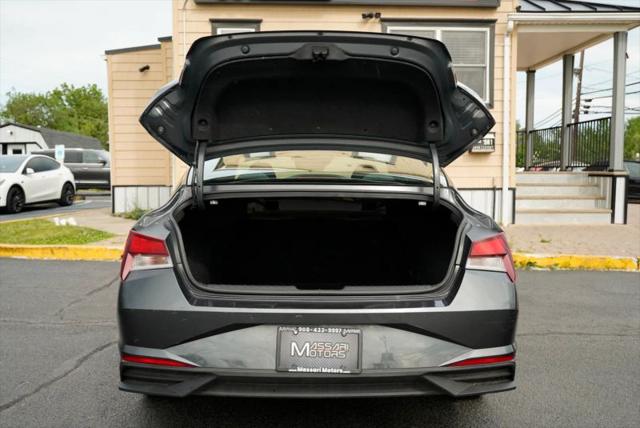2021 Hyundai Elantra SE