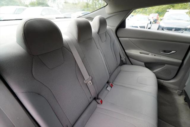 2021 Hyundai Elantra SE