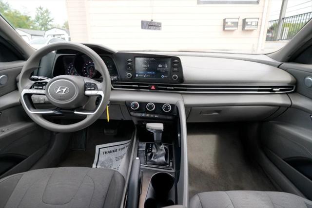 2021 Hyundai Elantra SE