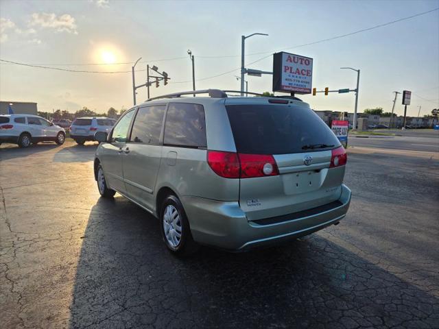2006 Toyota Sienna LE