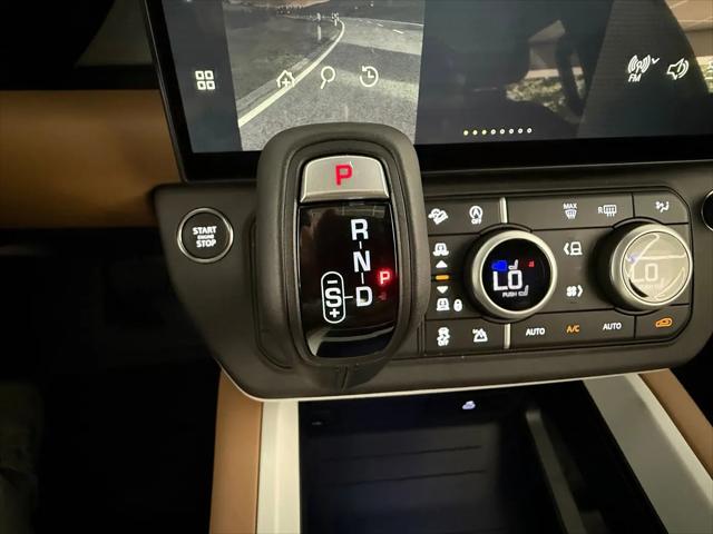 2026 Land Rover Defender P400 X-Dynamic SE