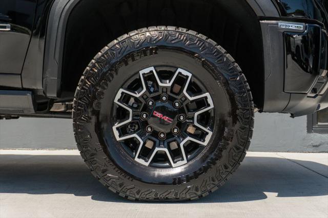 2026 GMC Sierra 2500HD Crew Cab, Standard Bed, AT4X, 4WD