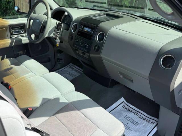 2004 Ford F-150 XLT