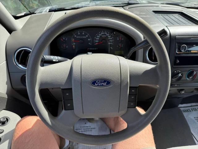 2004 Ford F-150 XLT