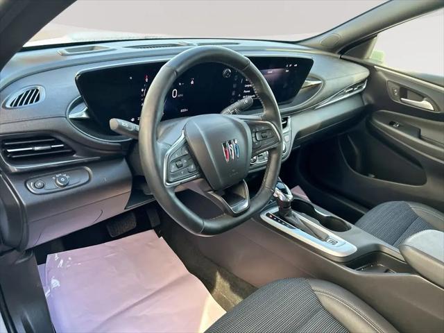 2025 Buick NV Preferred FWD