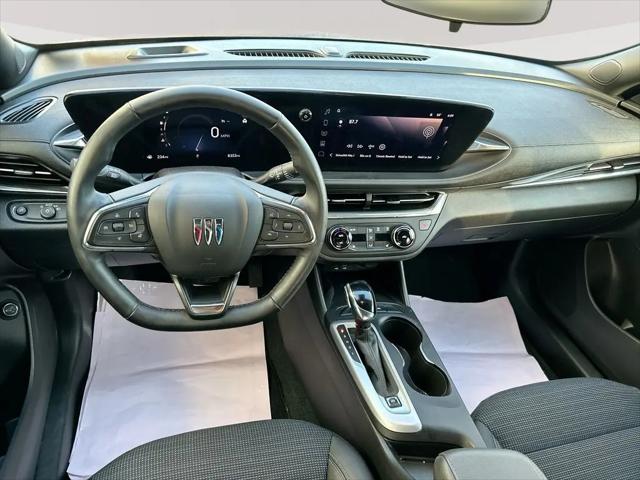 2025 Buick NV Preferred FWD