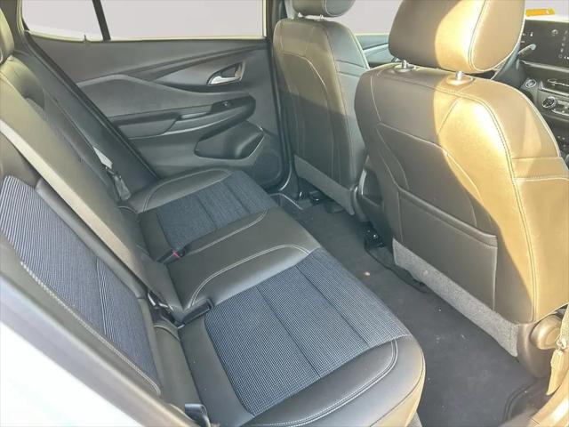 2025 Buick NV Preferred FWD