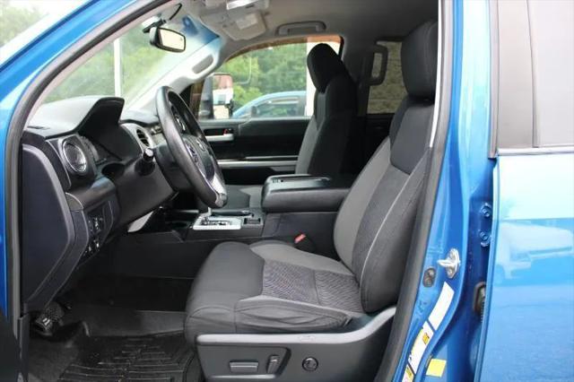 2017 Toyota Tundra SR5 5.7L V8