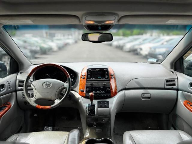2006 Toyota Sienna XLE