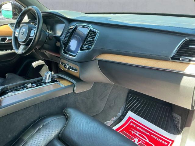 2016 Volvo XC90 Hybrid T8 Inscription