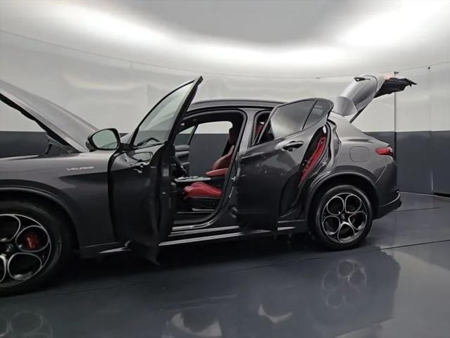 2023 Alfa Romeo Stelvio Veloce AWD