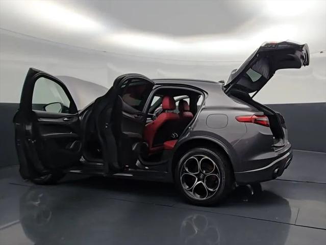 2023 Alfa Romeo Stelvio Veloce AWD
