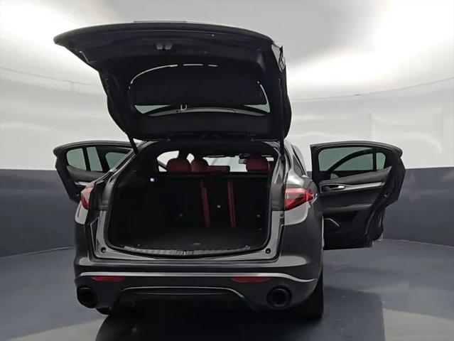 2023 Alfa Romeo Stelvio Veloce AWD