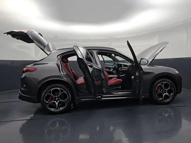 2023 Alfa Romeo Stelvio Veloce AWD
