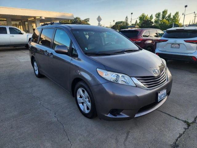 2017 Toyota Sienna LE 8 Passenger