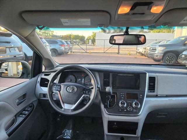 2017 Toyota Sienna LE 8 Passenger