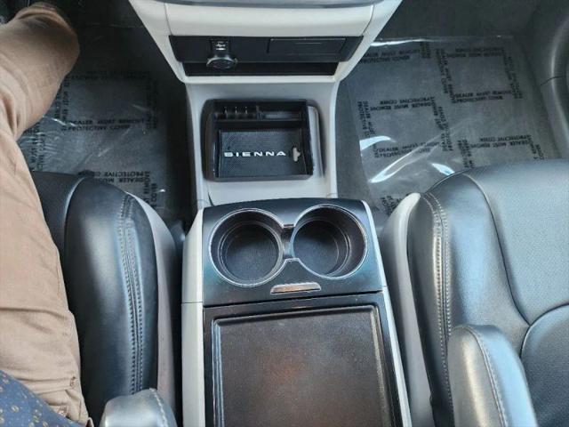 2017 Toyota Sienna LE 8 Passenger
