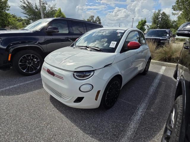 2024 Fiat 500e INSPI(RED) FWD