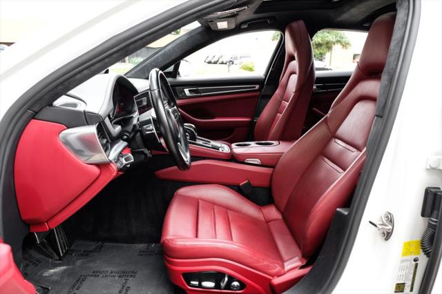 2020 Porsche Panamera GTS