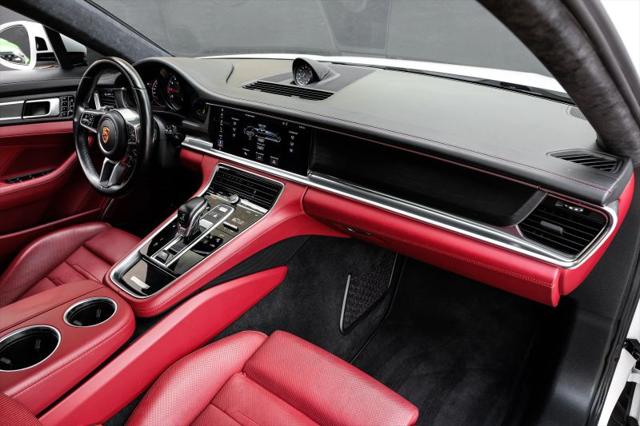 2020 Porsche Panamera GTS