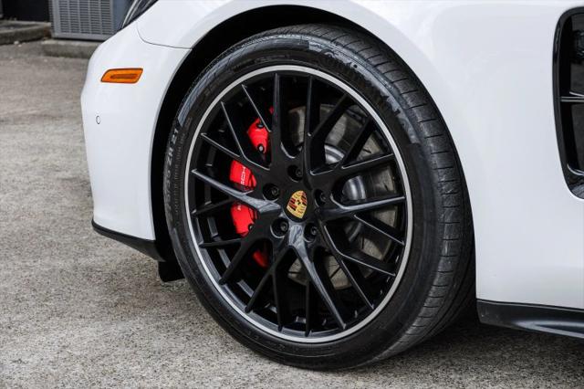 2020 Porsche Panamera GTS