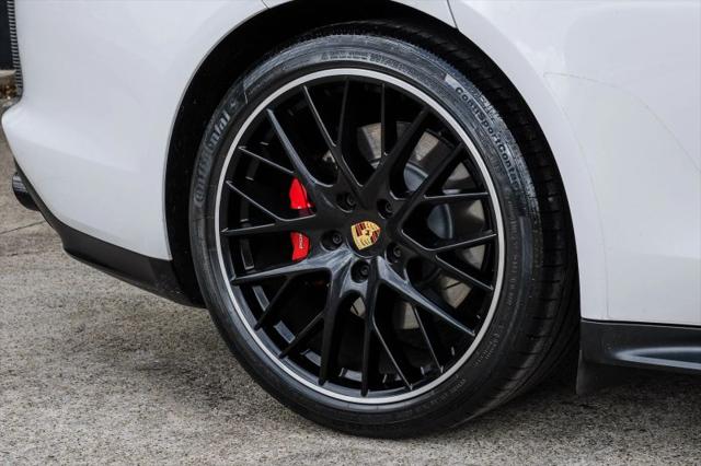 2020 Porsche Panamera GTS