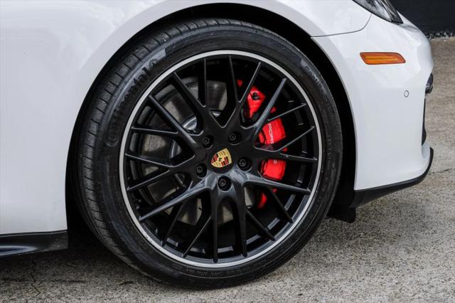 2020 Porsche Panamera GTS