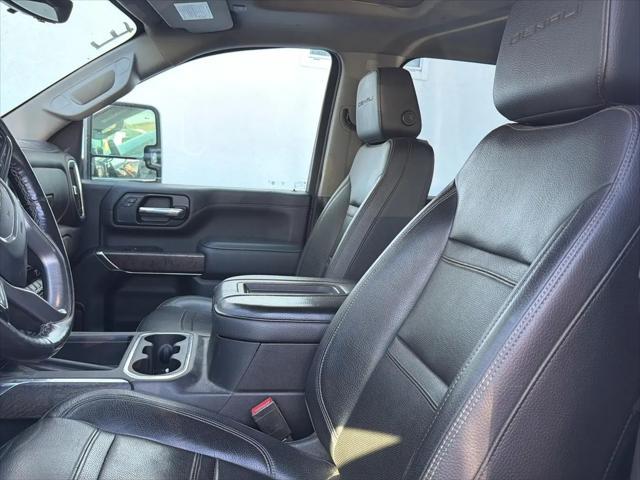 2022 GMC Sierra 3500HD 4WD Crew Cab Long Bed Denali