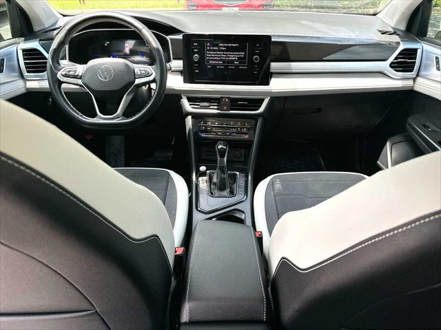 2025 Volkswagen Taos 1.5T SE