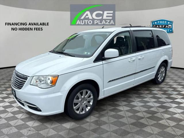 2016 Chrysler Town & Country Touring