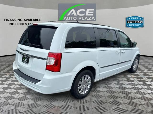 2016 Chrysler Town & Country Touring