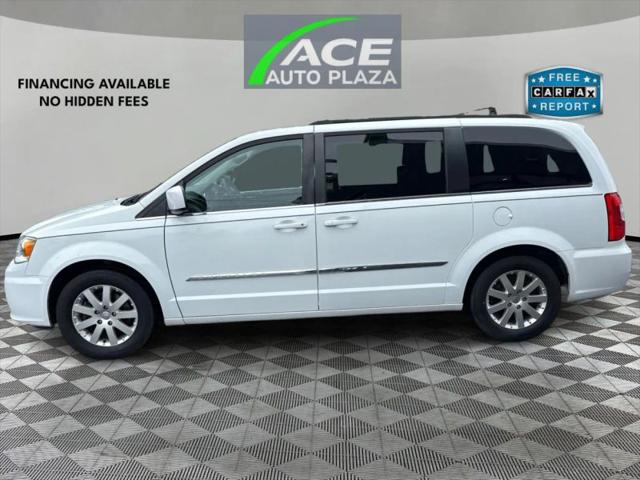 2016 Chrysler Town & Country Touring