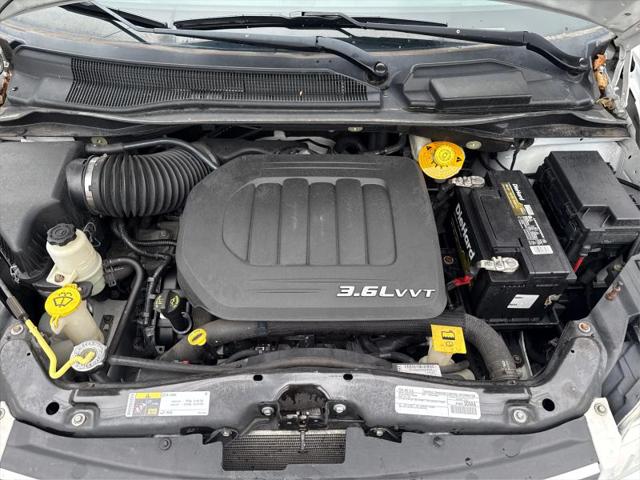 2016 Chrysler Town & Country Touring