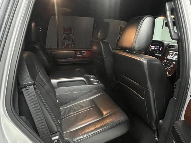 2015 Lincoln Navigator Base