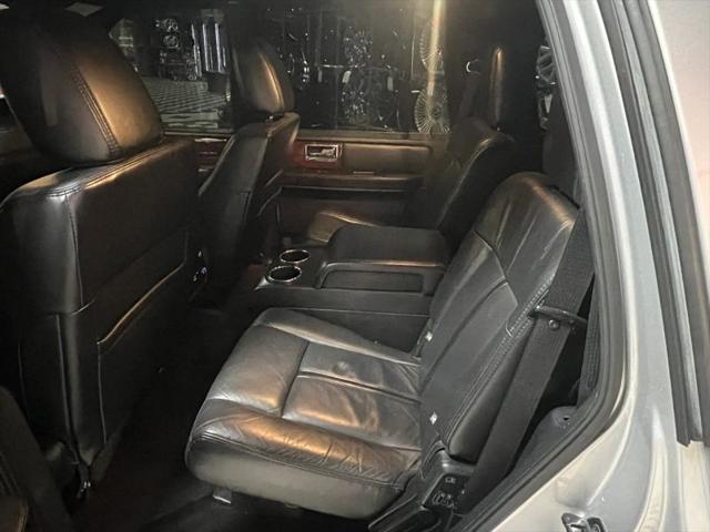 2015 Lincoln Navigator Base