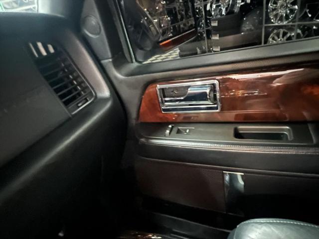 2015 Lincoln Navigator Base