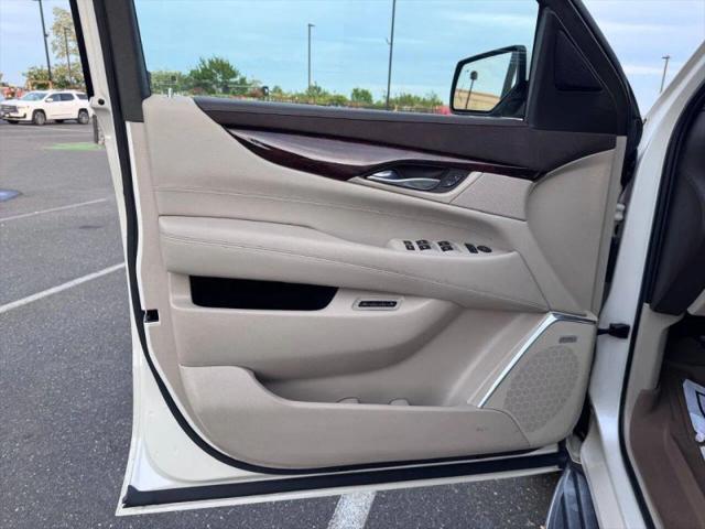 2015 Cadillac Escalade Luxury