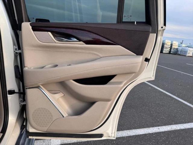 2015 Cadillac Escalade Luxury
