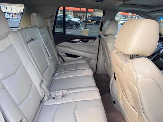 2015 Cadillac Escalade Luxury