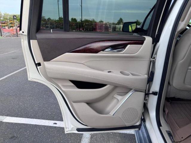 2015 Cadillac Escalade Luxury