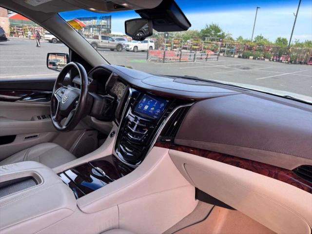 2015 Cadillac Escalade Luxury
