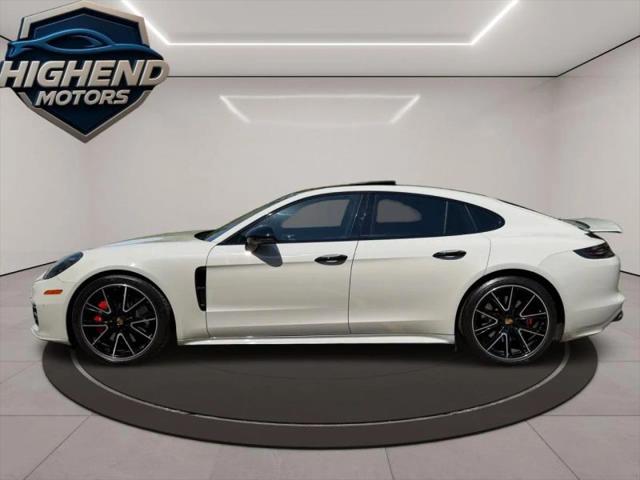 2019 Porsche Panamera GTS