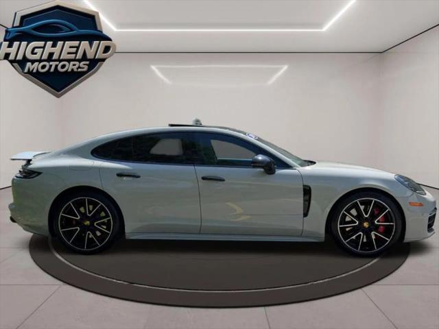 2019 Porsche Panamera GTS