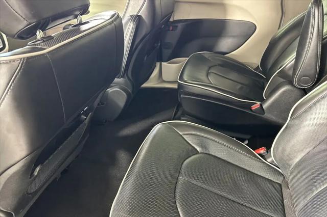 2023 Chrysler Pacifica Hybrid Limited