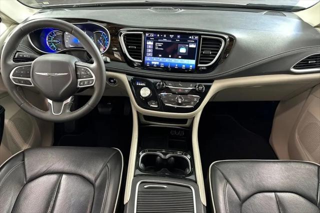 2023 Chrysler Pacifica Hybrid Limited