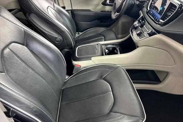 2023 Chrysler Pacifica Hybrid Limited