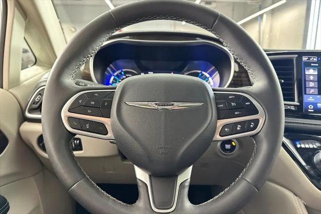 2023 Chrysler Pacifica Hybrid Limited