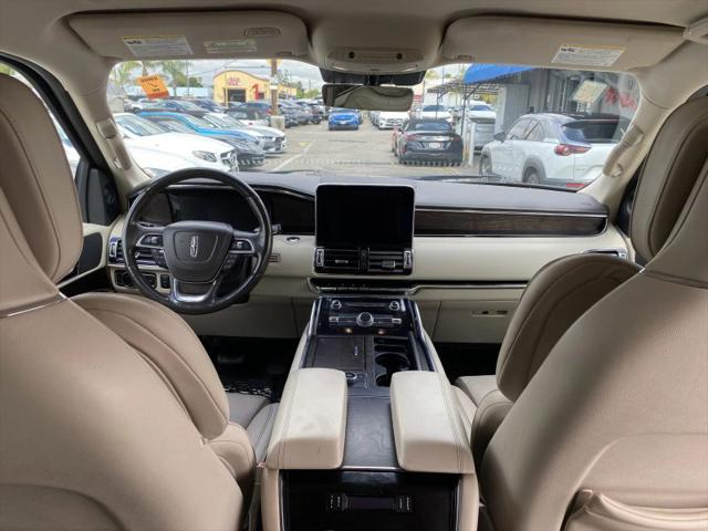2019 Lincoln Navigator Select