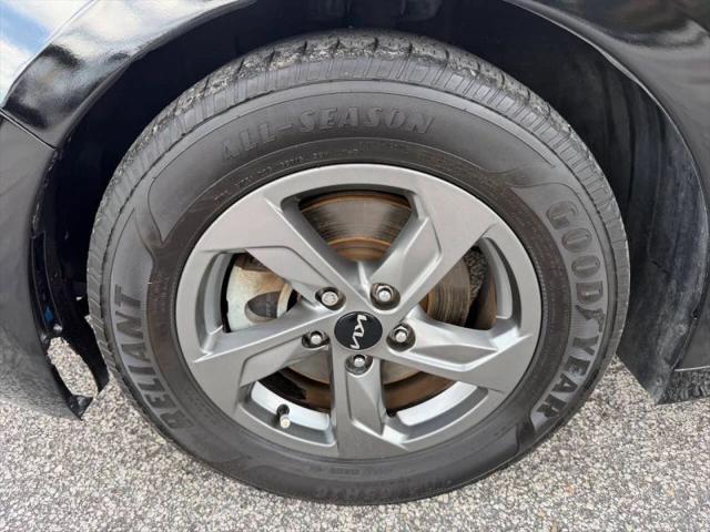2023 Kia K5 LXS